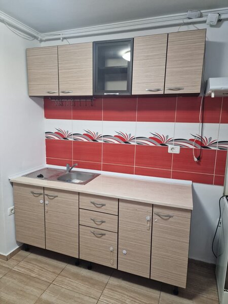 Berceni, garsoniera cu terasa spatioasa, bloc nou.